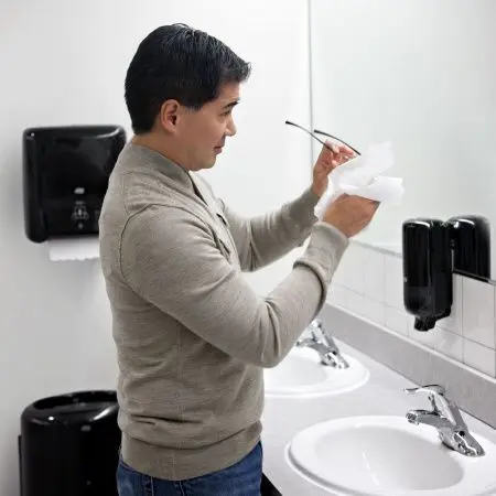 Tork: Диспенсер H1 Elevation Matic для рулонных полотенец черный