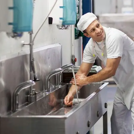 Tork: Диспенсер М2 Performance для полотенец ЦВ белый