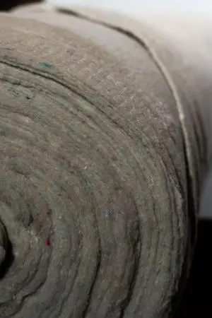 Текстильные изделия: Полотно холстопрошивное нетканое 150см ширина, 200г/м2, рулон 50м белое