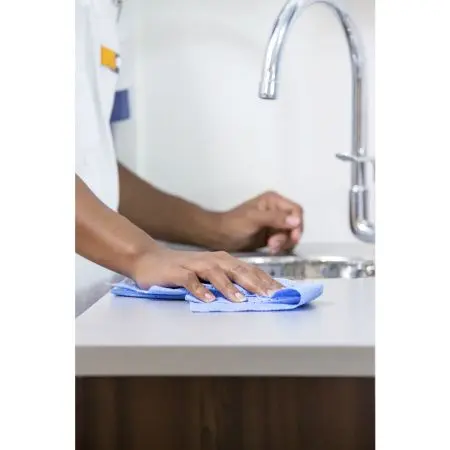 Tork: Диспенсер М2 Elevation для полотенец ЦВ черный