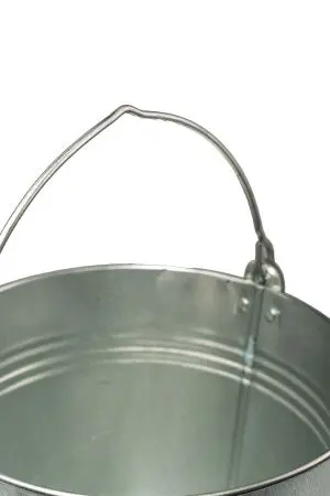 Хозяйственный инвентарь: Ведро оцинкованное 9л