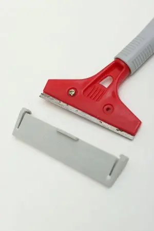 Вик: Скребок с пластиковой ручкой MRY